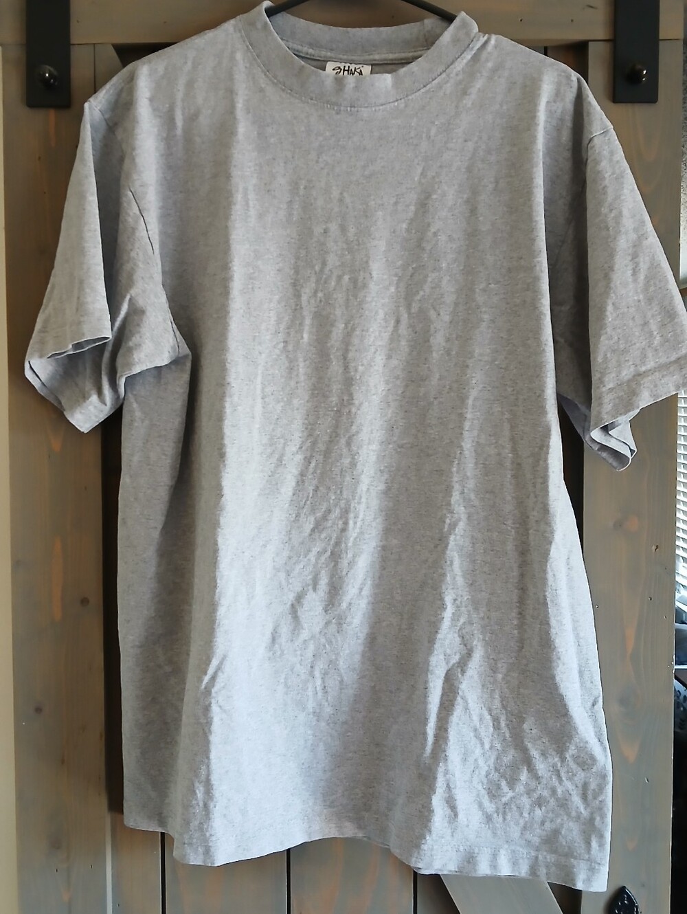 Men's Short-Sleeve Crew Neck Tee in Light Gray
